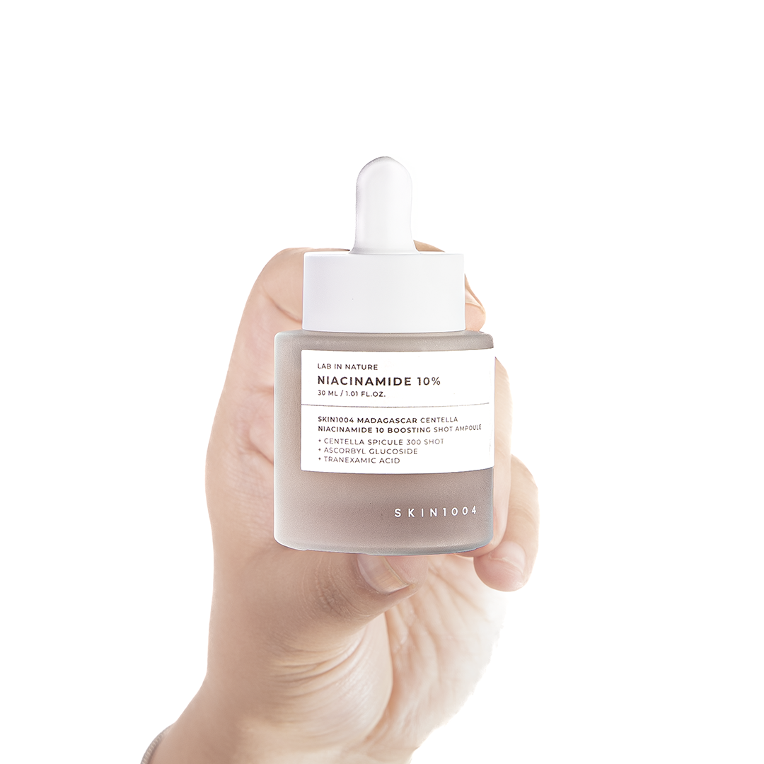 Skin1004 - Madagascar Centella Niacinamide 10 Boosting Shot Ampoule (30ml) - Suero para manchas, poros y piel sensible