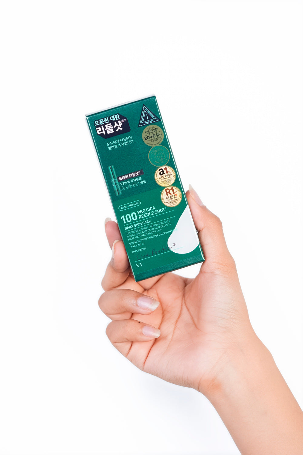 Tratamiento coreano en sachets VT Cosmetics Pro Cica Reedle Shot 100 para renovar la textura de la piel.
