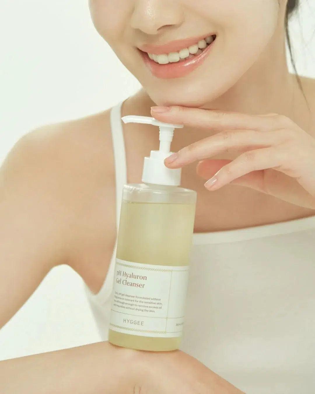 pH Hyaluron Gel Cleanser 200ml - Chok Chok Beauty